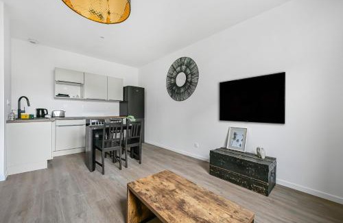 Evreux Apartment | CityLodge Evreux - Spacieux 40m2 1 ch Parking WiFi - Proche Centre & Gare
