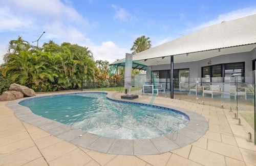 Parap Apartment | Cityside Hideaway 4BR Family House - Pool - Markets