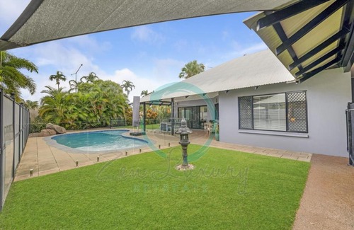 Parap Apartment | Cityside Hideaway 4BR Family House - Pool - Markets