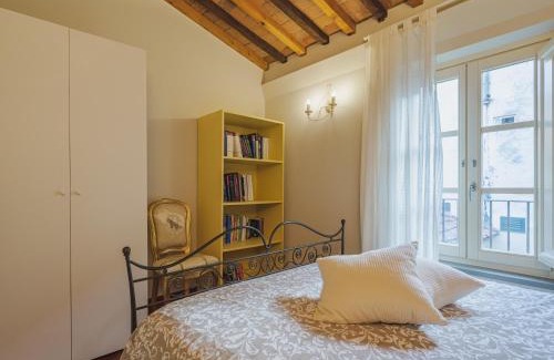Lucca Historical Center Apartment | Civico 54