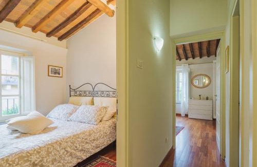 Lucca Historical Center Apartment | Civico 54