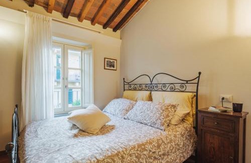 Lucca Historical Center Apartment | Civico 54