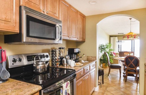 Cocoa Beach Condo | CK our supper low rates for the fall in this 3 bedroom 2 bath direct ocean front