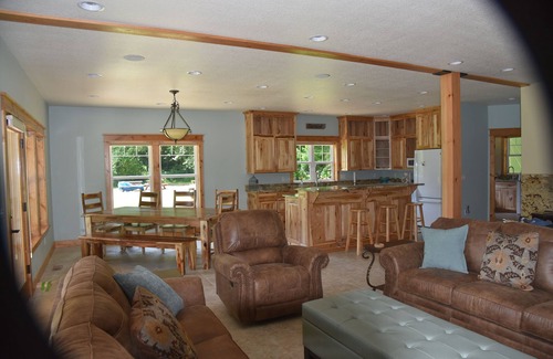 Carver House | Clackamas River Front Oregon City