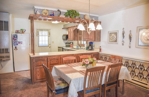 Red River Apartment | Claim Jumper #11 Townhouse
