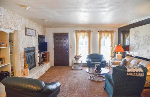 Red River Apartment | Claim Jumper #11 Townhouse