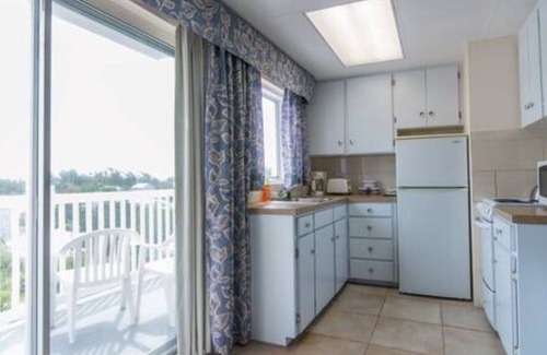 Warwick Apartment | Clairfont, Jobson's Cove/Warwick Long Bay/Horseshoe Beach - APARTMENT 7