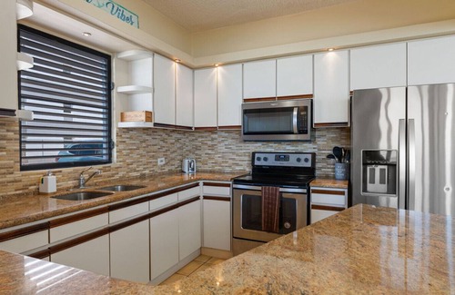 Stella Condo | Claje Sunset! Beachfront condo at Victoria del Mar 1E