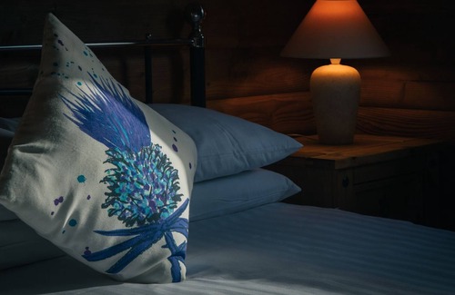 Armadale Ski Chalet | Clanranald Lodge - a cabin that sleeps 6 guests in 3 bedrooms