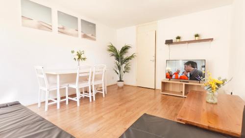 Latchmere House | Clapham Garden near Battersea Park