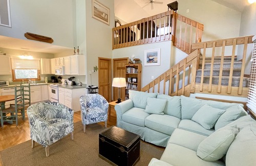 Ocracoke House | Clara de Luna: Private location. Close to village activities.