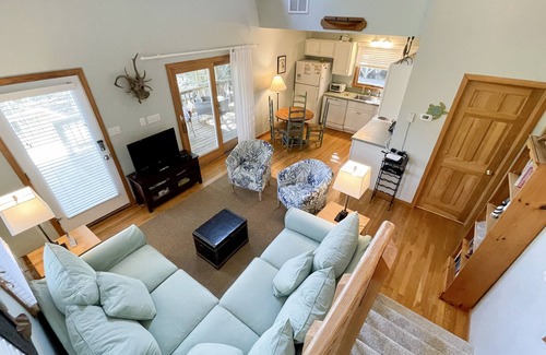 Ocracoke House | Clara de Luna: Private location. Close to village activities.