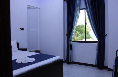 Trincomalee Hotel | Clara's Beach Inn