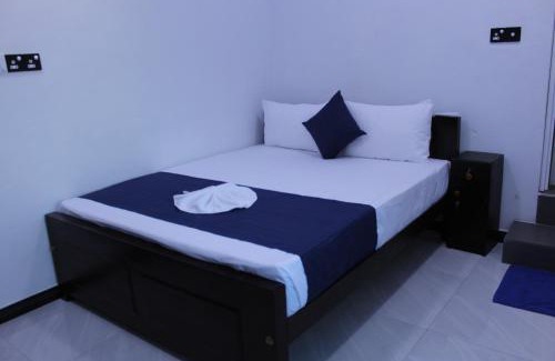 Trincomalee Hotel | Clara's Beach Inn
