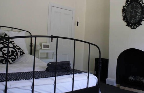 Clare House | Clare Cottage on Wendouree