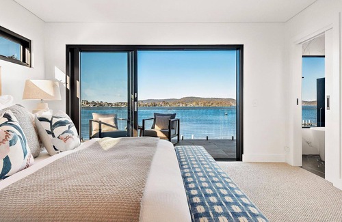 Point Clare House | Clare De Lune Waterfront