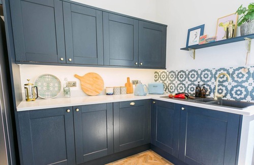 Llanfairfechan Cottage | Claremont - a sea view that sleeps 8 guests in 4 bedrooms