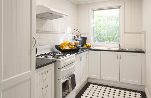 Sassafras Bed & Breakfast | Clarendon Cottages
