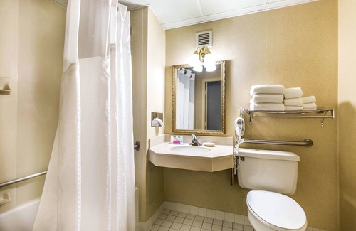 Frederick Hotel | Clarion Inn Frederick Event Center