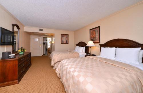 Garden City Hotel | Clarion Inn Garden City