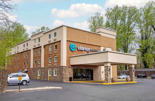 Charlottesville Hotel | Clarion Pointe Charlottesville