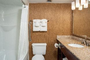 Harrisonburg Hotel | Clarion Pointe Harrisonburg
