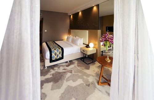 Raipur Hotel | Clarks Inn suites Raipur