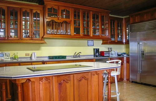 Reading House | Clarridge View Guest House