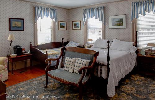 Jefferson Bed & Breakfast | Clary Lake Bed and Breakfast