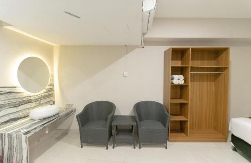Dinoyo House | Class Premium Guest House