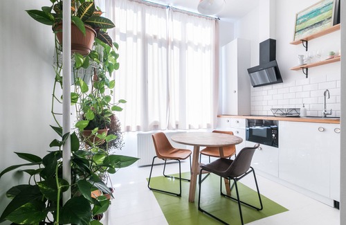 Vake-Saburtalo Apartment | Classic 19th-Century Retreat with Airy, Bohemian Vibes