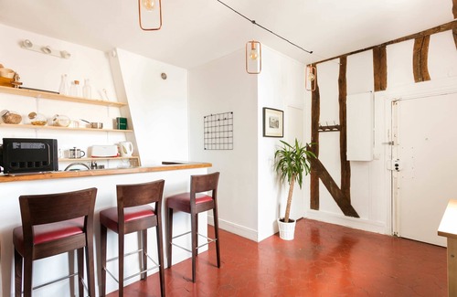 Strasbourg -Saint-Denis Apartment | Classic 1BR in the Heart of the Montorgueil Area