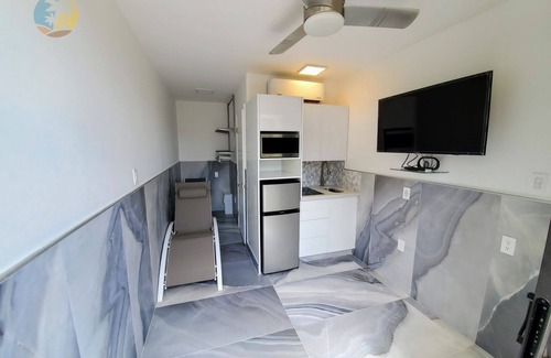 La Gorce Apartment | Classic 2 Bedroom with Balcony and Pool - 1010