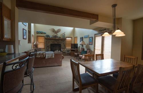 Historic District House | Classic 3BR Walking Distance to Slopes Main St
