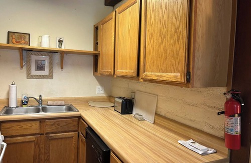 Tanque Verde Cabin | Classic Adobe Casita on Guest Ranch with full Kitchen in Mesquite Tree Bosque!