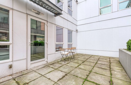 West Woodland Apartment | Classic Ballard 1BR w/BBQ, Lounge & W/D, onsite retail, by Blueground