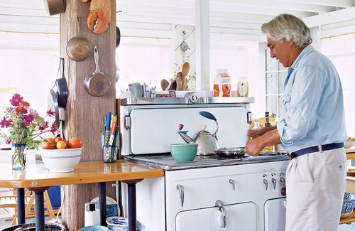 Block Island House | Classic Beach Cottage - View of Beach