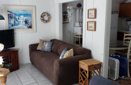 Avalon House | Classic California Beach House on Catalina Island