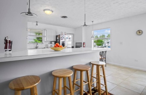 Venetian Shores House | Classic canal home with vintage charm!