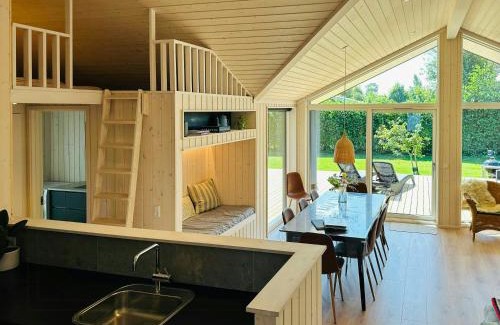 Grena Strand House | Classic Cottage Near Forest And Beach In Grenaa