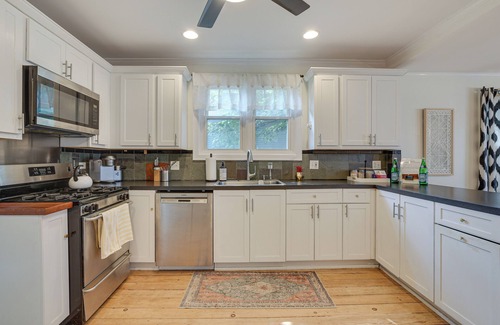 Forest Park Cottage | Classic Forest Park Foursquare < 1 Mi to Blue Line