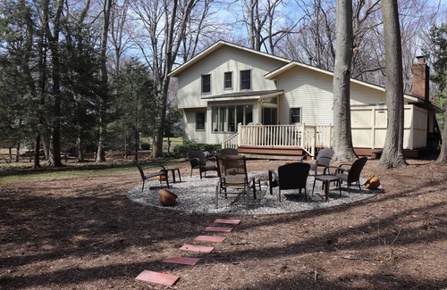 Waukazoo Woods House | Classic home in the Waukazoo Woods Holland Michigan. Lake-Family-Activity Ready