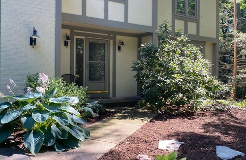 Waukazoo Woods House | Classic home in the Waukazoo Woods Holland Michigan. Lake-Family-Activity Ready