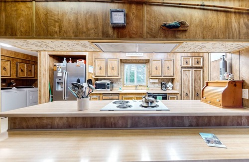 Cape Meares House | Classic home with partial ocean views & horseshoe pit - close to beach