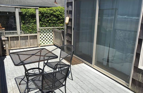 Edgewater Shores Cottage | Classic Honeymoon Beach Cottage. Private, Romantic, Oceanfront. Pet friendly.