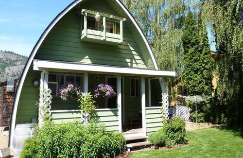 Okanagan-Similkameen Cottage | Classic Lakeside Cottage on Vaseux Lake in South Okanagan