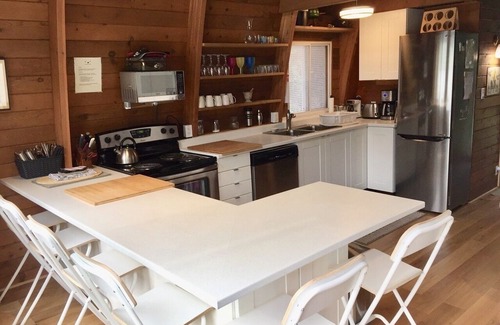 Okanagan-Similkameen Cottage | Classic Lakeside Cottage on Vaseux Lake in South Okanagan