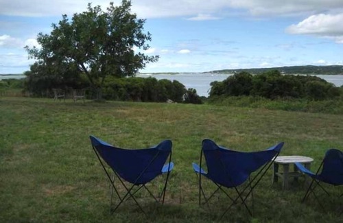 Chilmark House | Classic Modern House on its Own Point of Land with Astounding Views