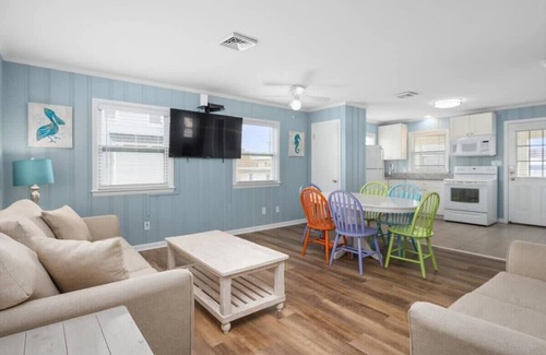 Ocean City Apartment | Classic OC Living w/Easy Walk to Beach and Boards
