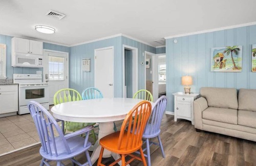 Ocean City Apartment | Classic OC Living w/Easy Walk to Beach and Boards